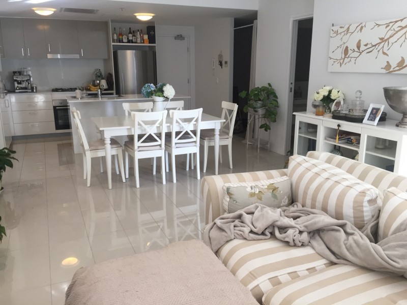 17 Bath, Labrador QLD 4215