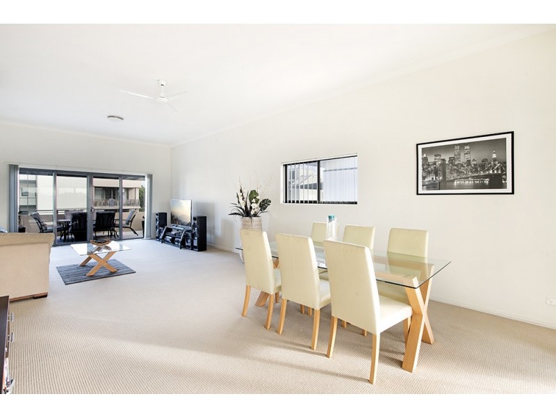 1 Acacia Court, Robina QLD 4226