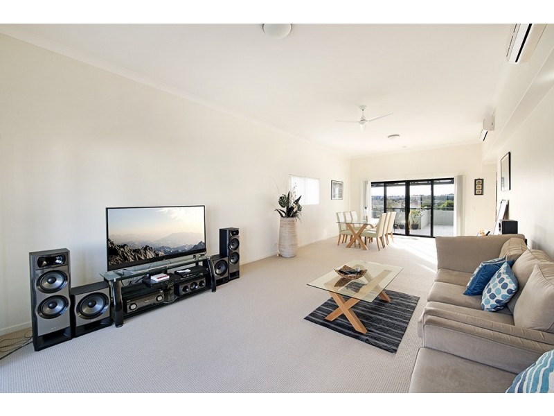 1 Acacia Court, Robina QLD 4226