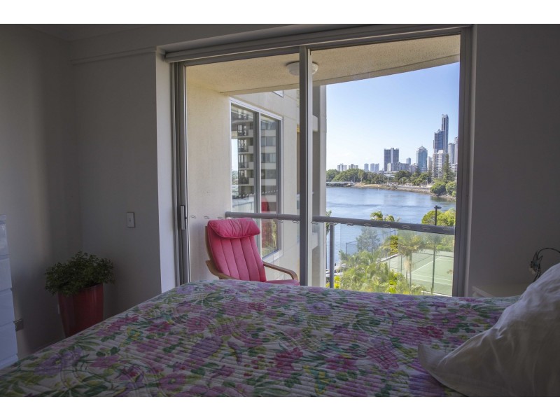 19/2894-2910 Gold Coast Highway, Surfers Paradise QLD 4217