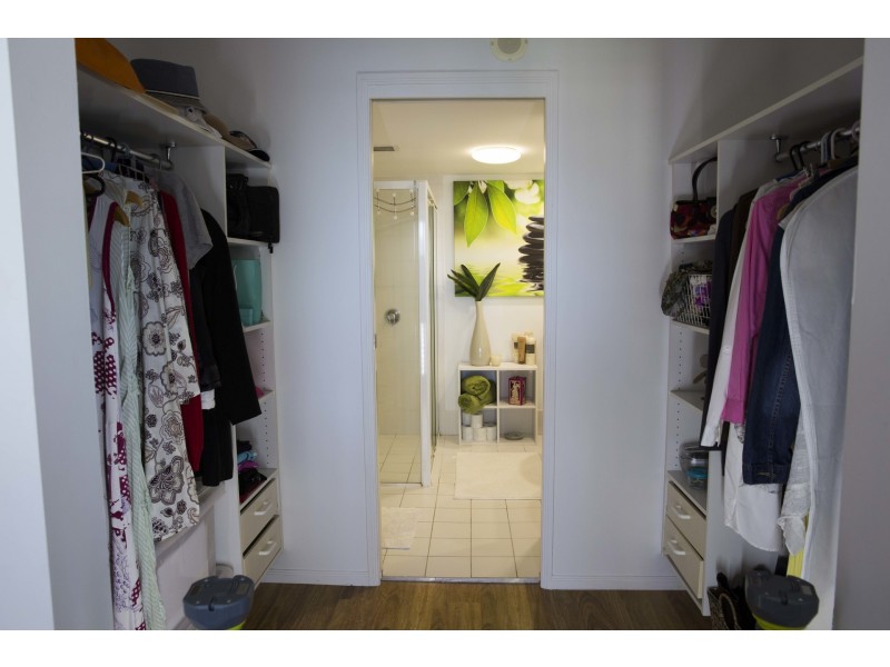 19/2894-2910 Gold Coast Highway, Surfers Paradise QLD 4217