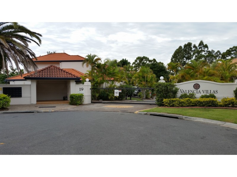 19 Harrow Place, Arundel QLD 4214
