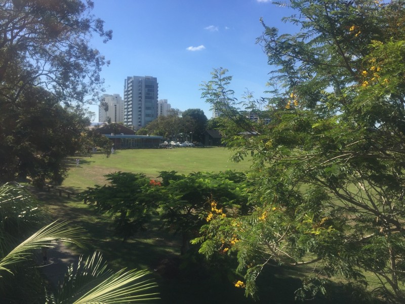 17 BATH STREET, Labrador QLD 4215