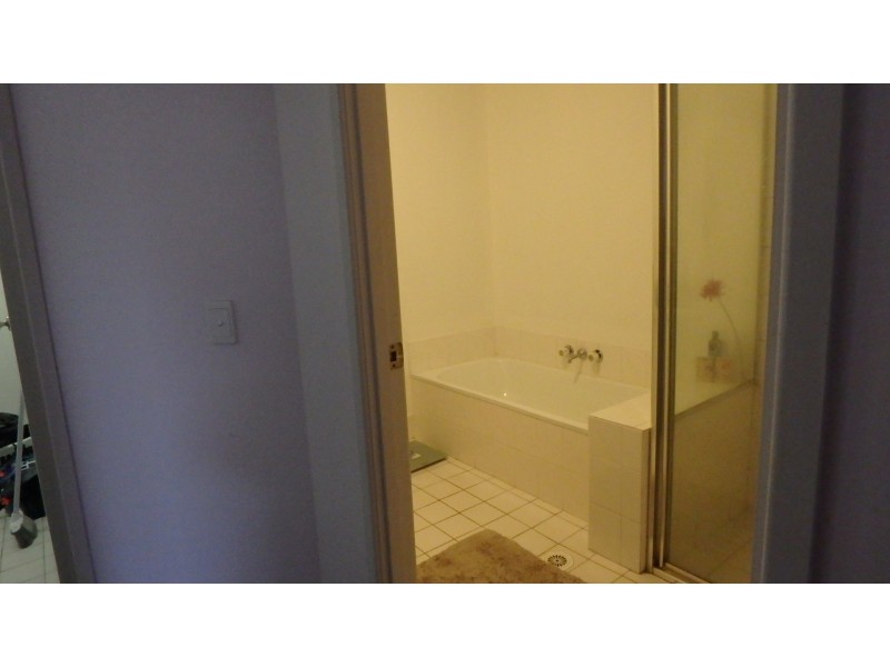 unit 22 new/11 waterford court, Bundall QLD 4217