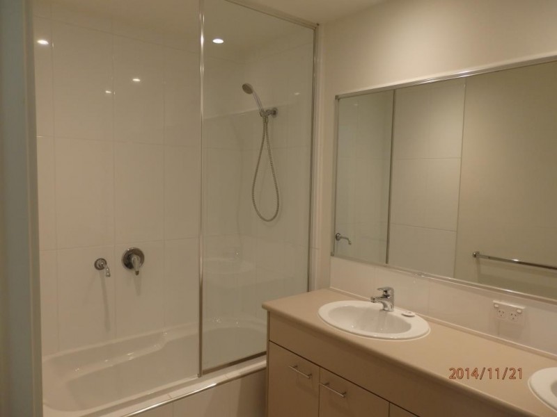 70/2 Acacia Crt, Robina QLD 4226