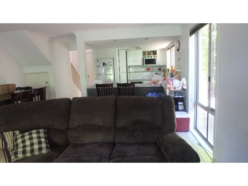 flatmate @ 11 waterford court, Bundall QLD 4217