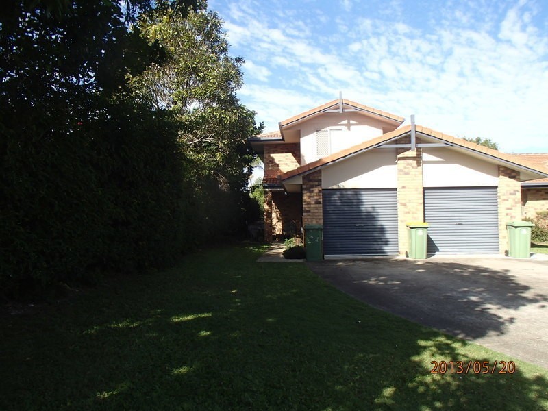 flatmate @ 11 waterford court, Bundall QLD 4217