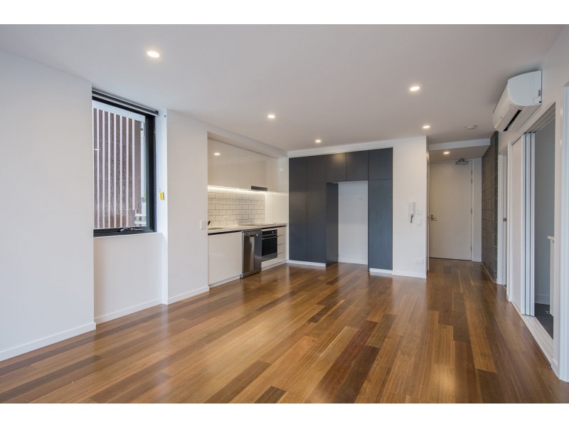 1 Hart Street, Ashmore QLD 4214