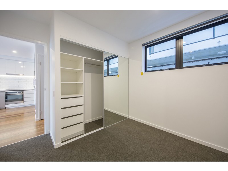 1 Hart Street, Ashmore QLD 4214