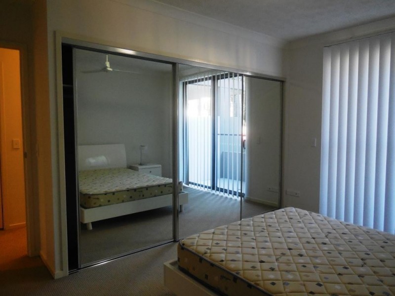 2 Acacia Ct, Robina QLD 4226