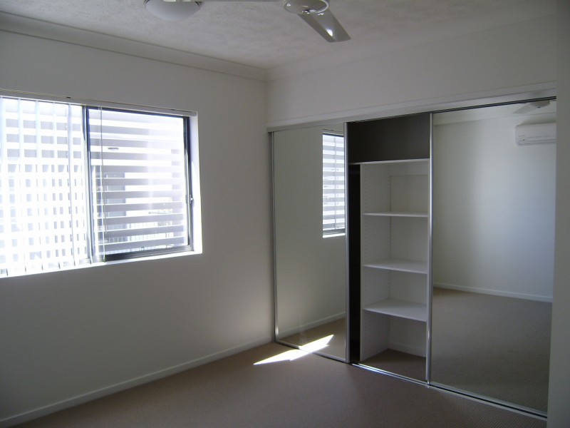 2 Acacia Ct, Robina QLD 4226