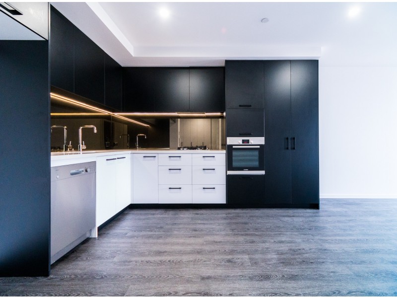 208/28 Wolseley St, Woolloongabba QLD 4102