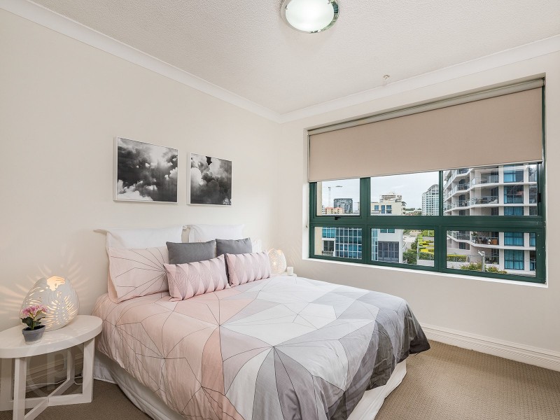 1 GOODWIN STREET, Kangaroo Point QLD 4169