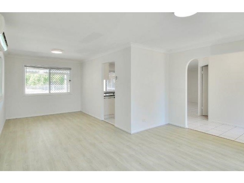 30 Swan lake Crescent, Calamvale QLD 4116