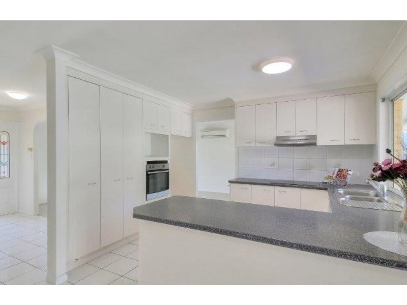 30 Swan lake Crescent, Calamvale QLD 4116