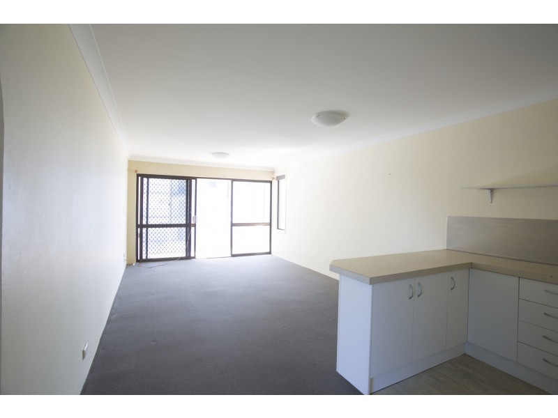 4/21 Broadbeach Boulevard, Broadbeach QLD 4218