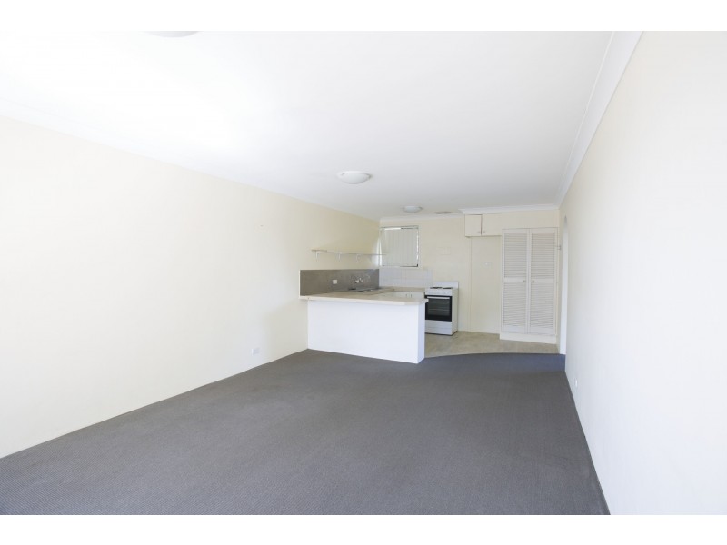 4/21 Broadbeach Boulevard, Broadbeach QLD 4218