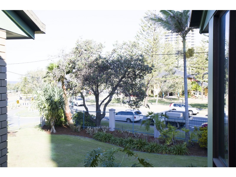 4/21 Broadbeach Boulevard, Broadbeach QLD 4218