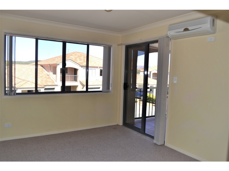 1-15 Santa Isobel Blvd, Pacific Pines QLD 4211