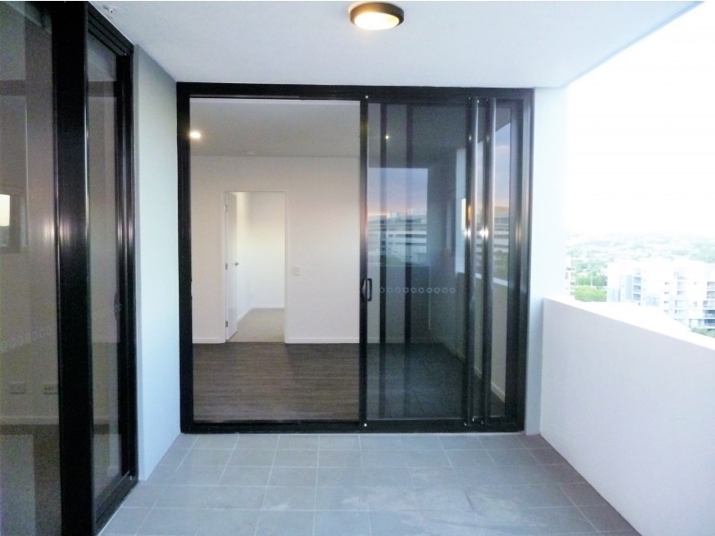 2108/28 Wolseley St, Woolloongabba QLD 4102