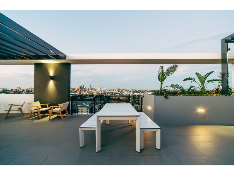 2108/28 Wolseley St, Woolloongabba QLD 4102