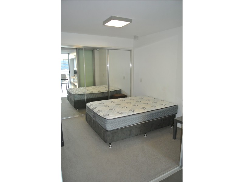 106/159 Logan Road, Woolloongabba QLD 4102