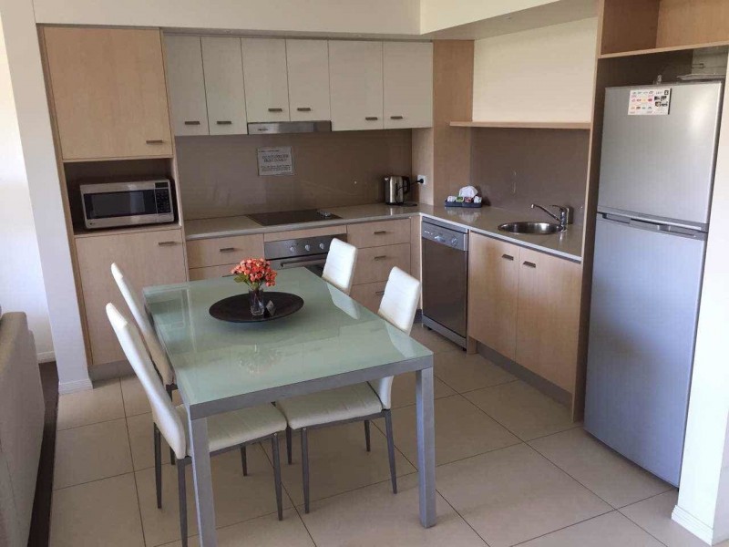 72/19 Lake Street, Varsity Lakes QLD 4227