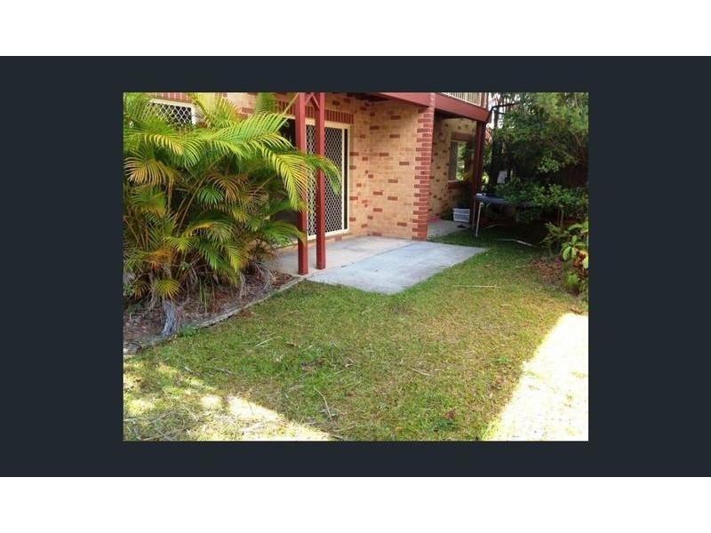 7/2 Brown Street, Labrador QLD 4215