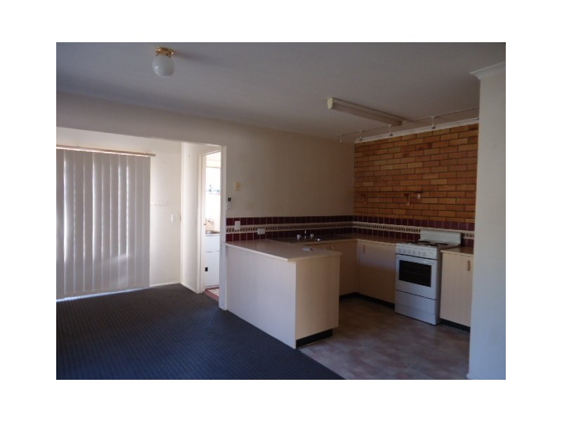 08/13 Bailey Street, Collingwood Park QLD 4301