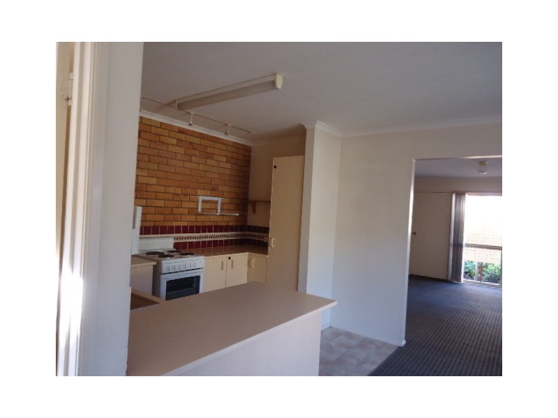 08/13 Bailey Street, Collingwood Park QLD 4301