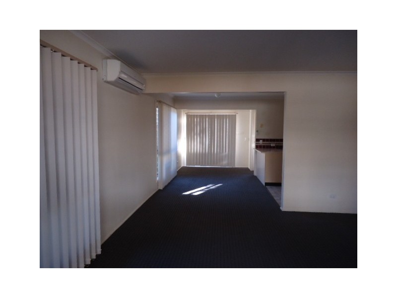 08/13 Bailey Street, Collingwood Park QLD 4301
