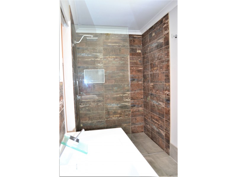 San Capistrano/1-15 Santa Isobel Blvd, Pacific Pines QLD 4211