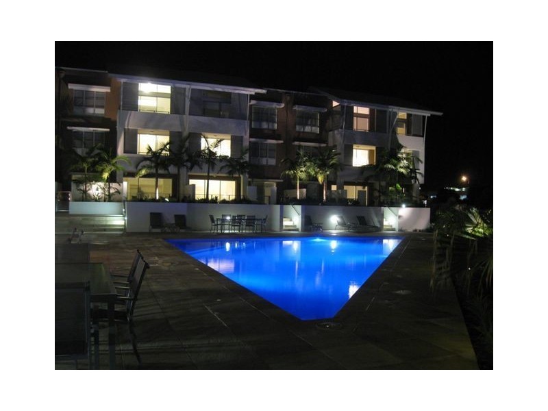 57/19 Lake Street, Varsity Lakes QLD 4227