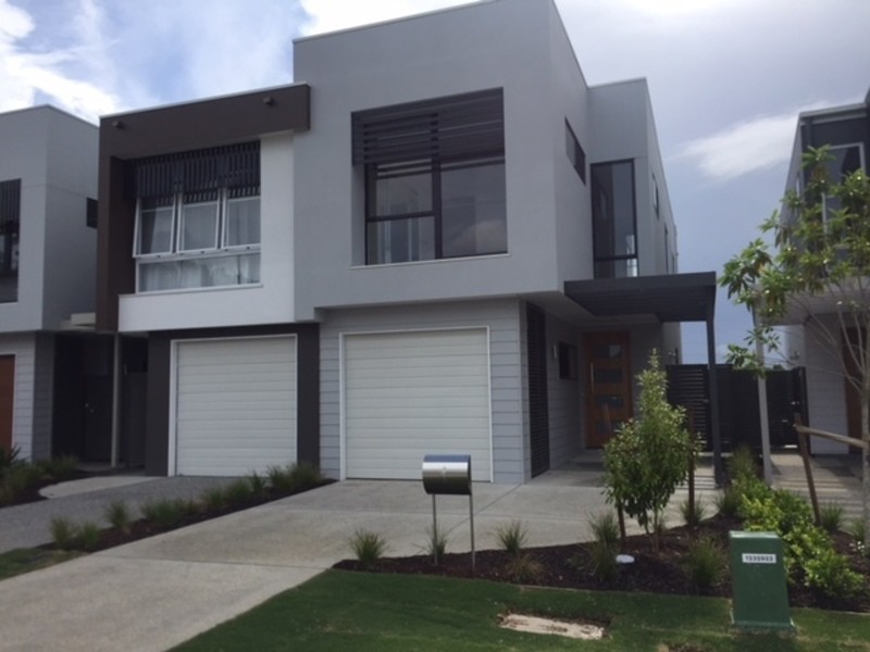 1 Summer Lane, Robina QLD 4226