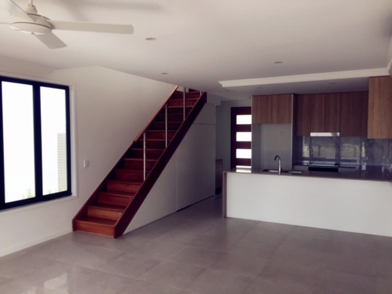 1 Summer Lane, Robina QLD 4226