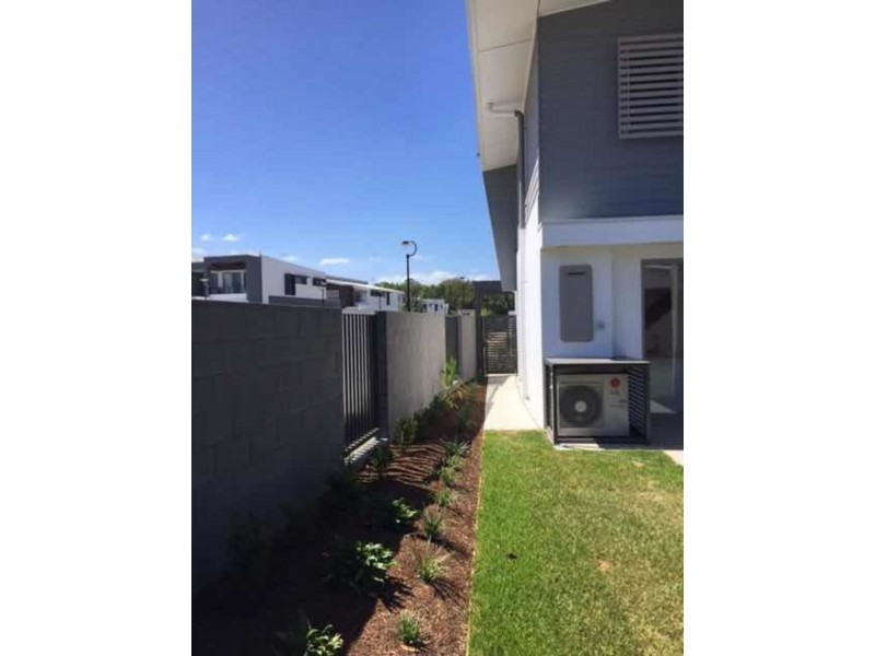 67 Florabella Drive, Robina QLD 4226