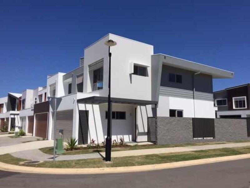 67 Florabella Drive, Robina QLD 4226