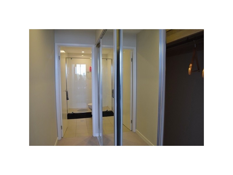 20212/37D Harbour Rd, Hamilton QLD 4007