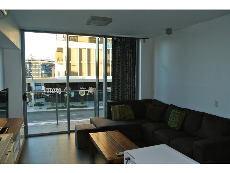 104/159 Logan road, Woolloongabba QLD 4102