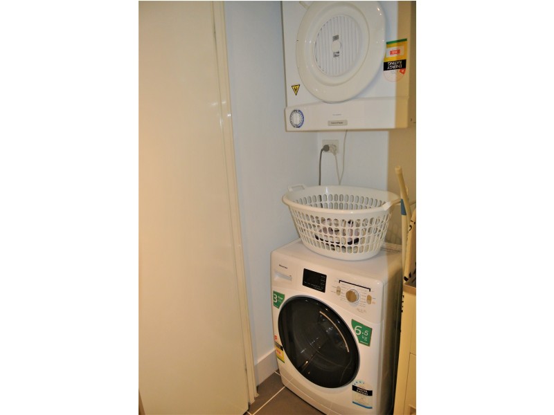 104/159 Logan road, Woolloongabba QLD 4102