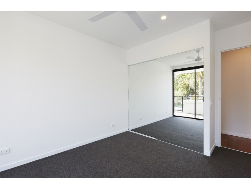 1 Hart Street, Ashmore QLD 4214
