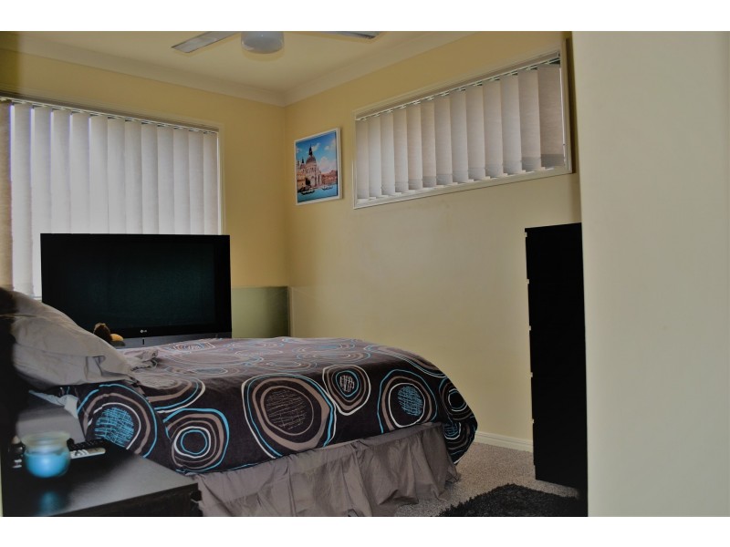 1-15 Santa Isobel Blvd, Pacific Pines QLD 4211