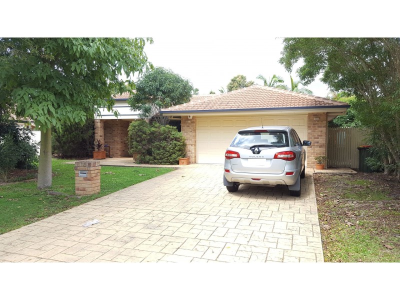 12 Benjamin Place, Sinnamon Park QLD 4073