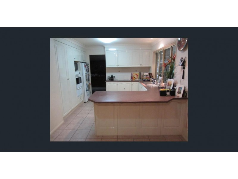 12 Benjamin Place, Sinnamon Park QLD 4073