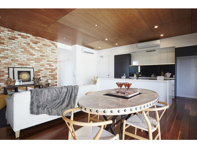 1 Hart Street, Ashmore QLD 4214