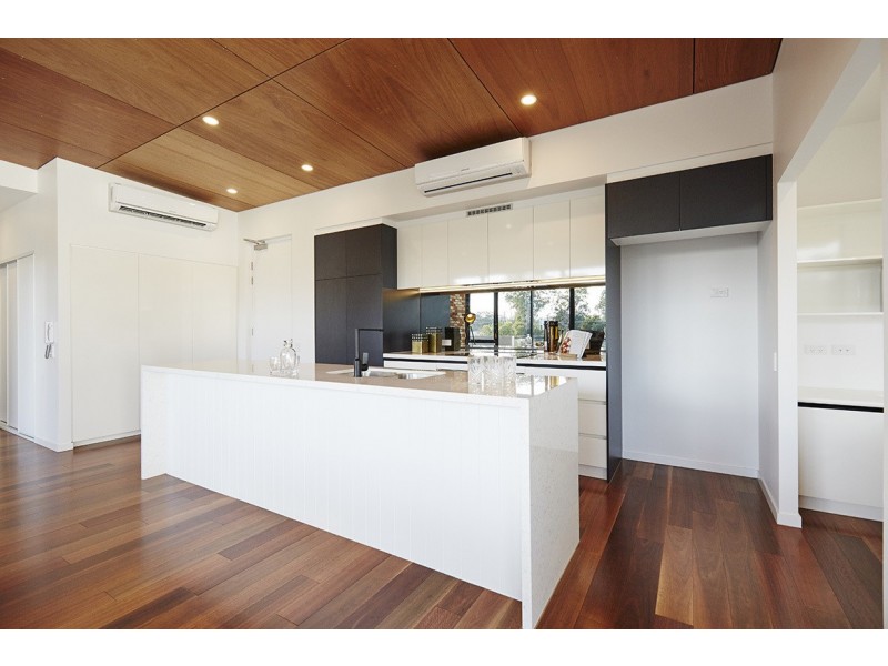 1 Hart Street, Ashmore QLD 4214