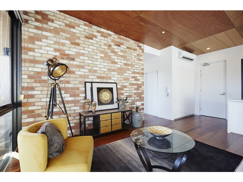 1 Hart Street, Ashmore QLD 4214