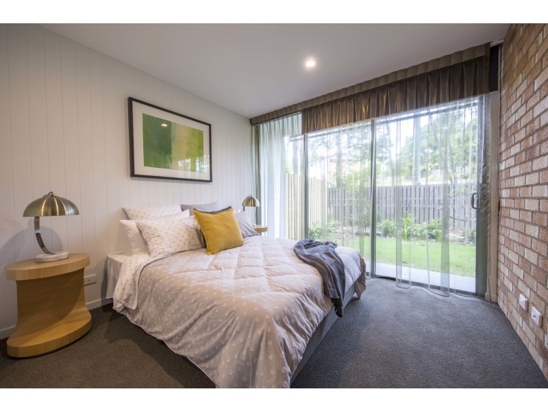 1 Hart Street, Ashmore QLD 4214