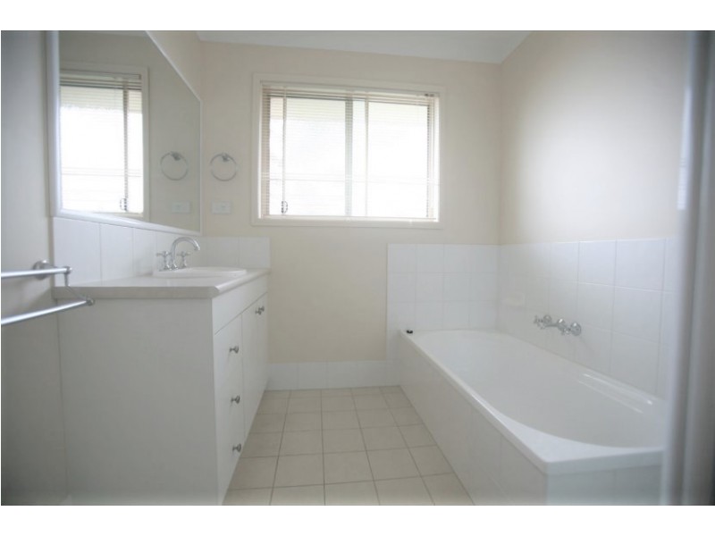 28 Coora Street, Wishart QLD 4122