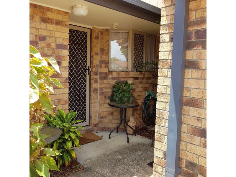 villa */11 waterford court, Bundall QLD 4217